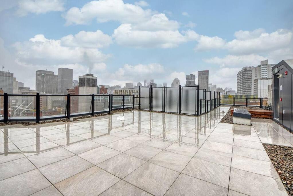 2 Bedroom Condo In The Heart Of The City Montréal Exterior foto